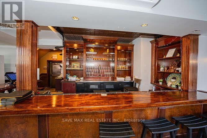 219 QUEENS AVENUE Image 5