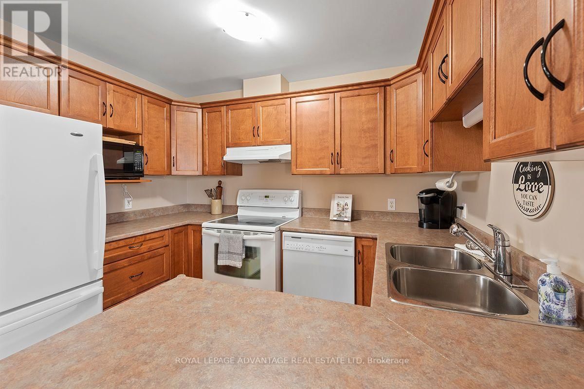 55 VAN HORNE AVENUE Image 12