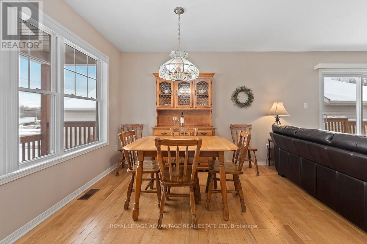 55 VAN HORNE AVENUE Image 8