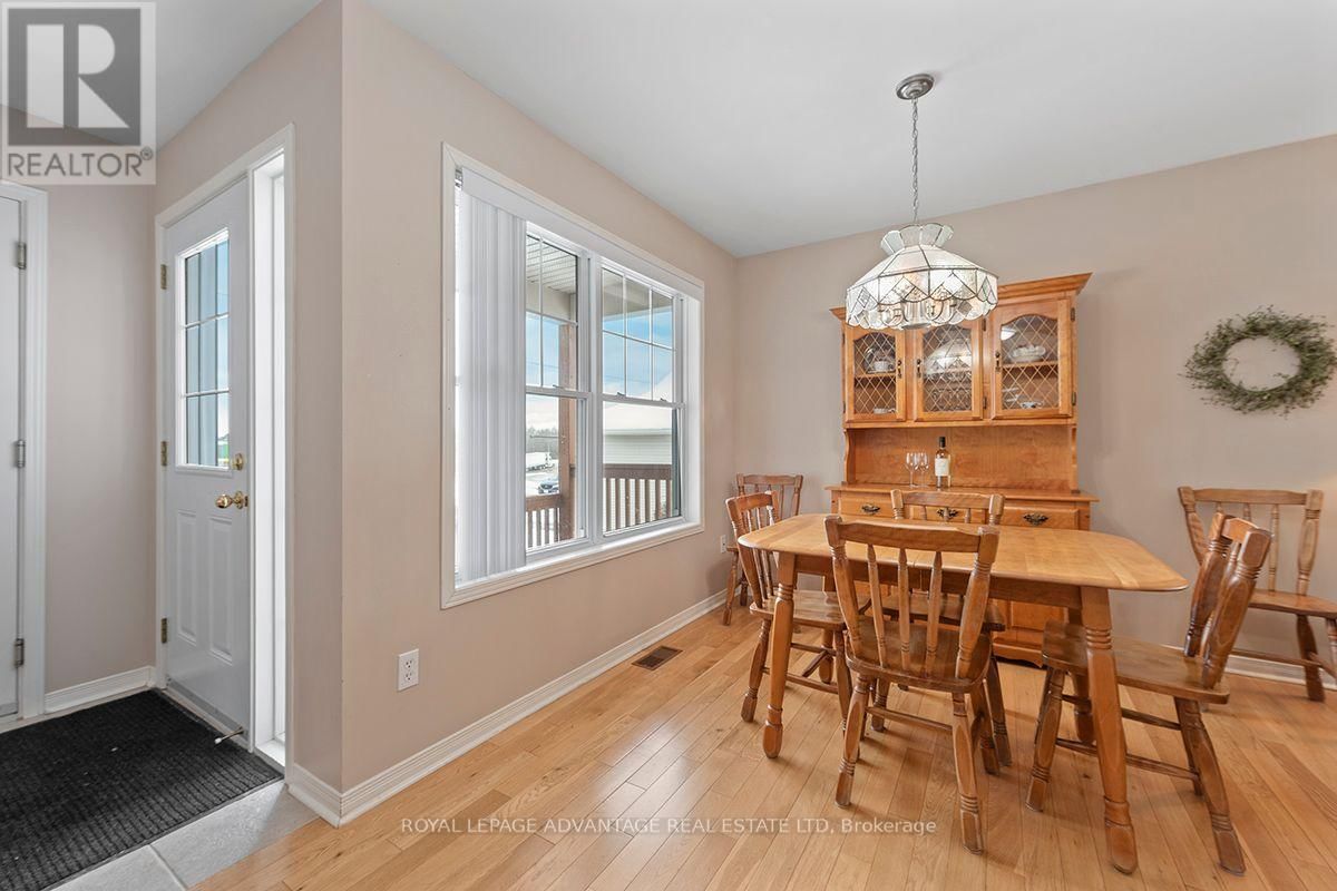 55 VAN HORNE AVENUE Image 9