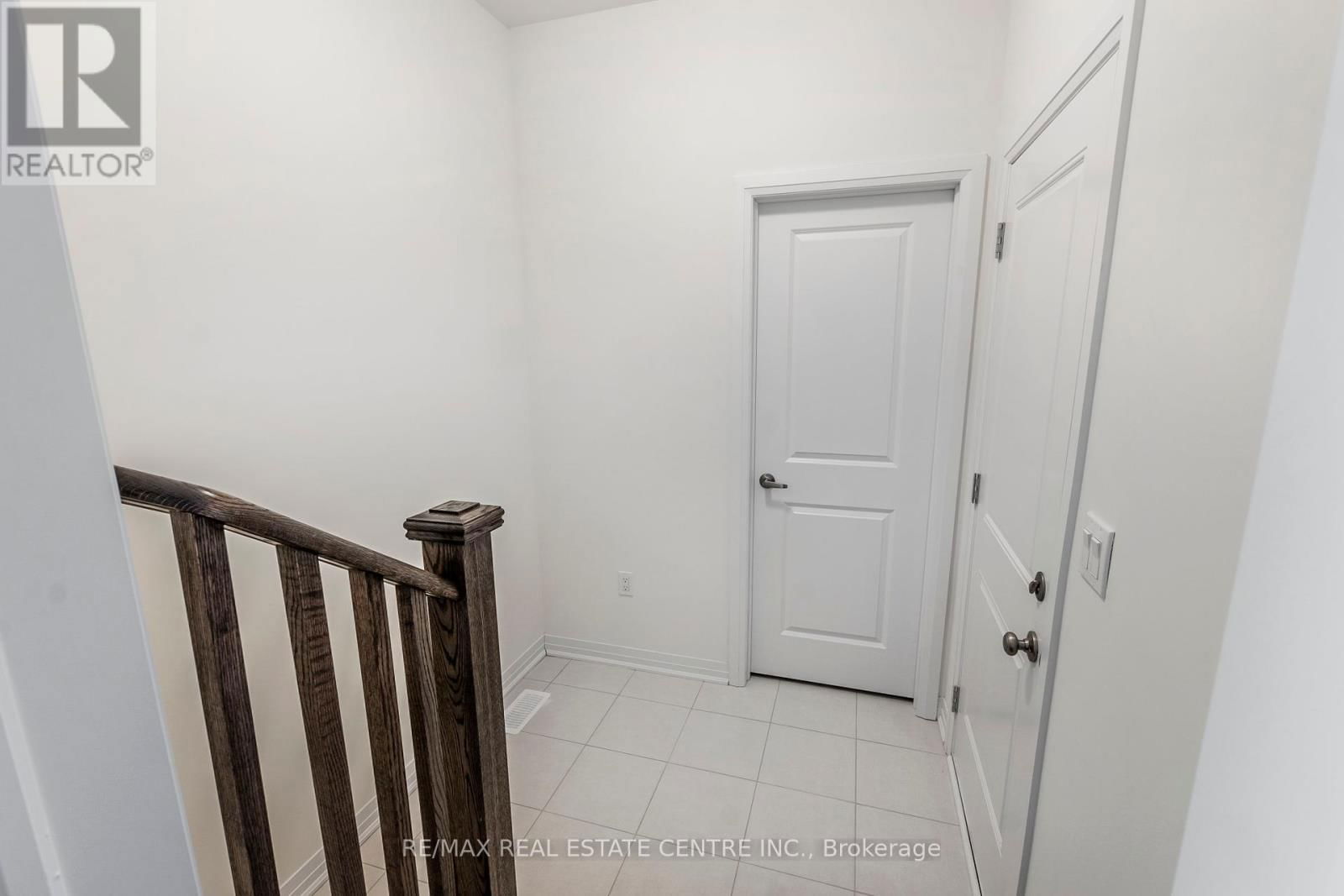 14 TYLER AVENUE Image 18