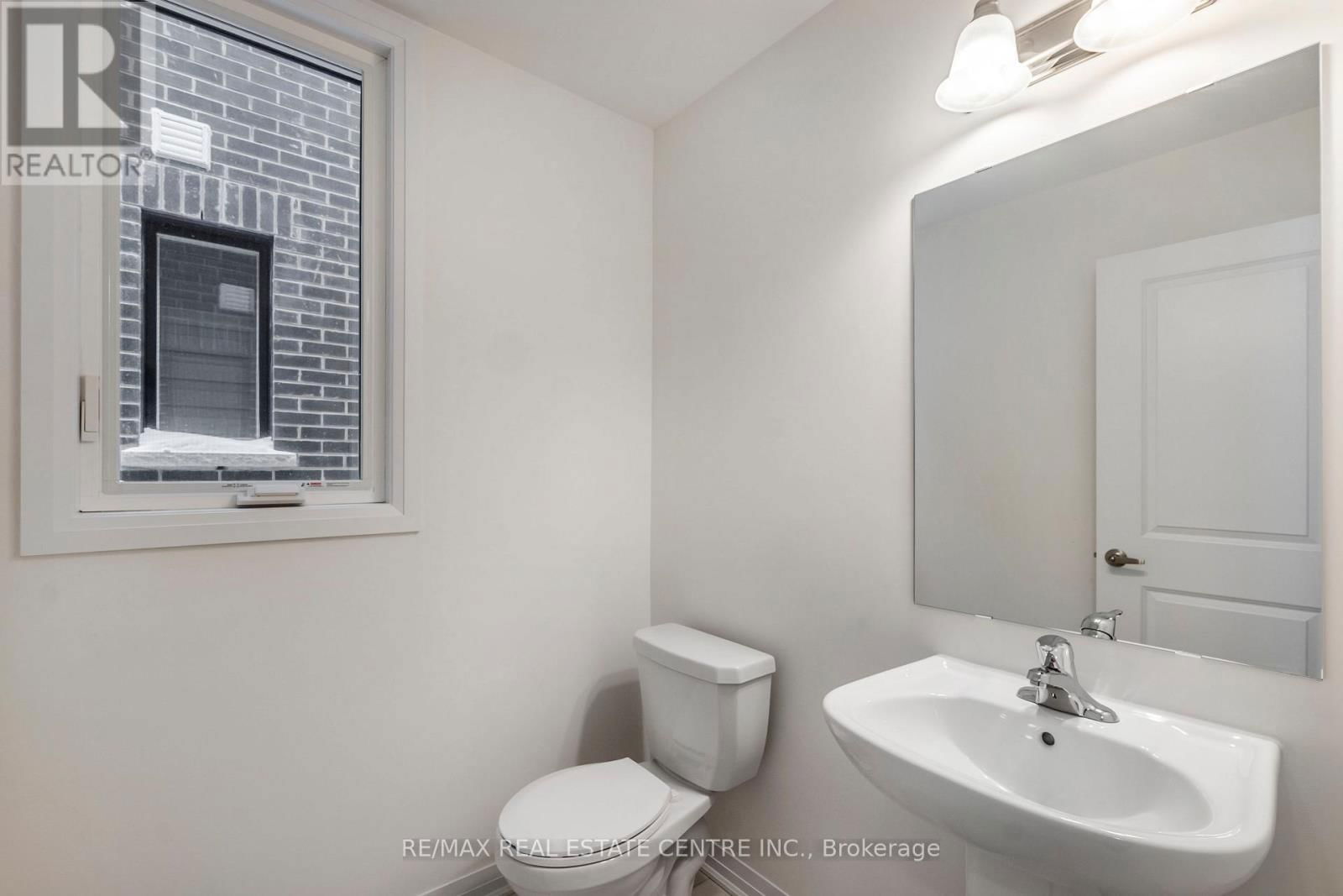 14 TYLER AVENUE Image 21