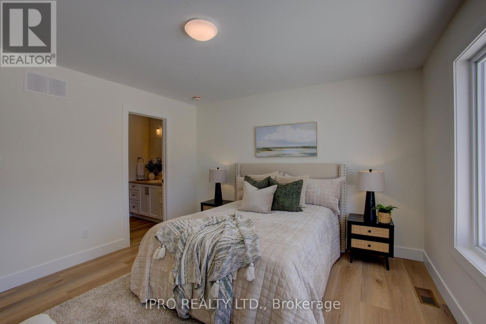 119 ELDER STREET Image 28
