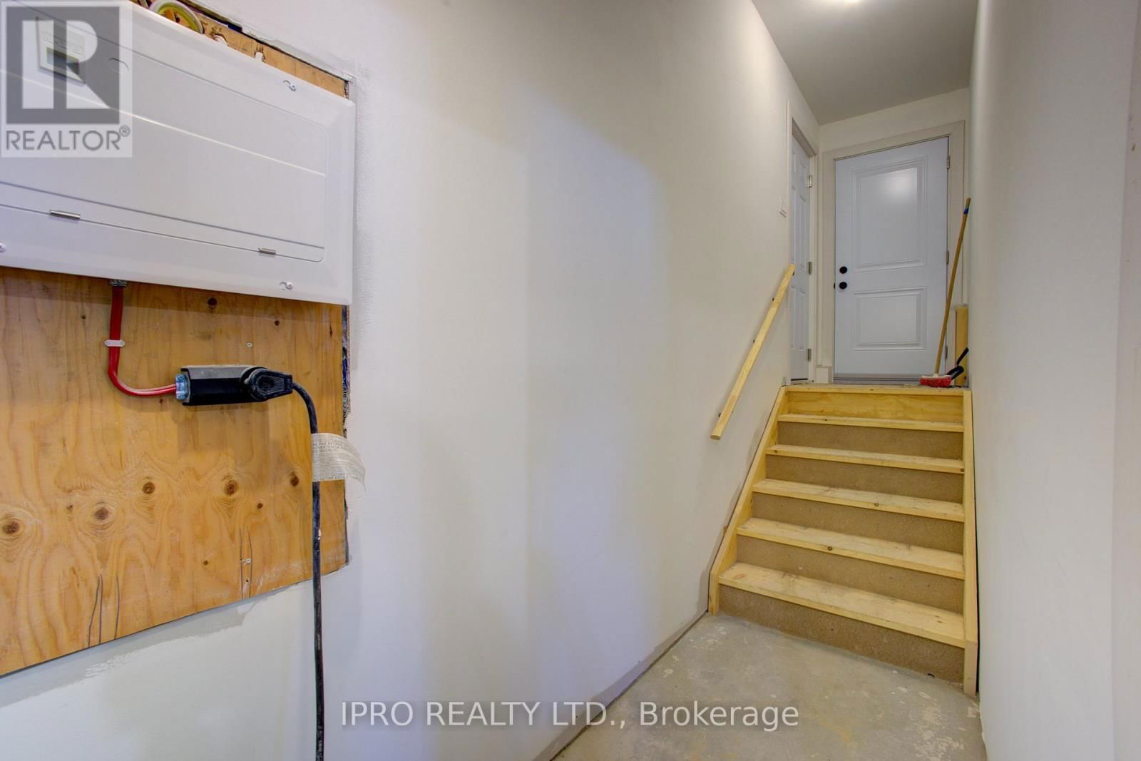 119 ELDER STREET Image 32