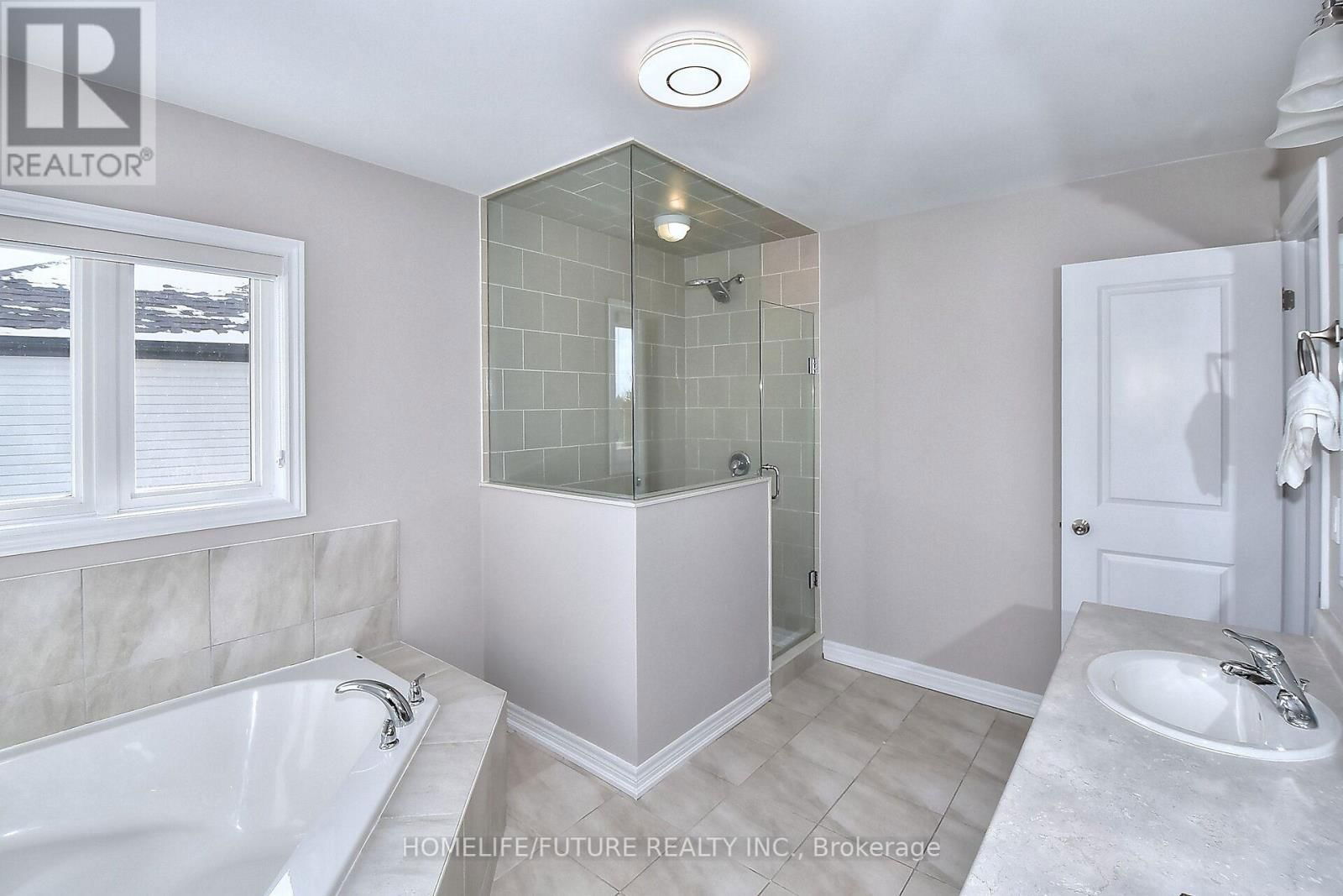 656 LEMAY GROVE Image 23