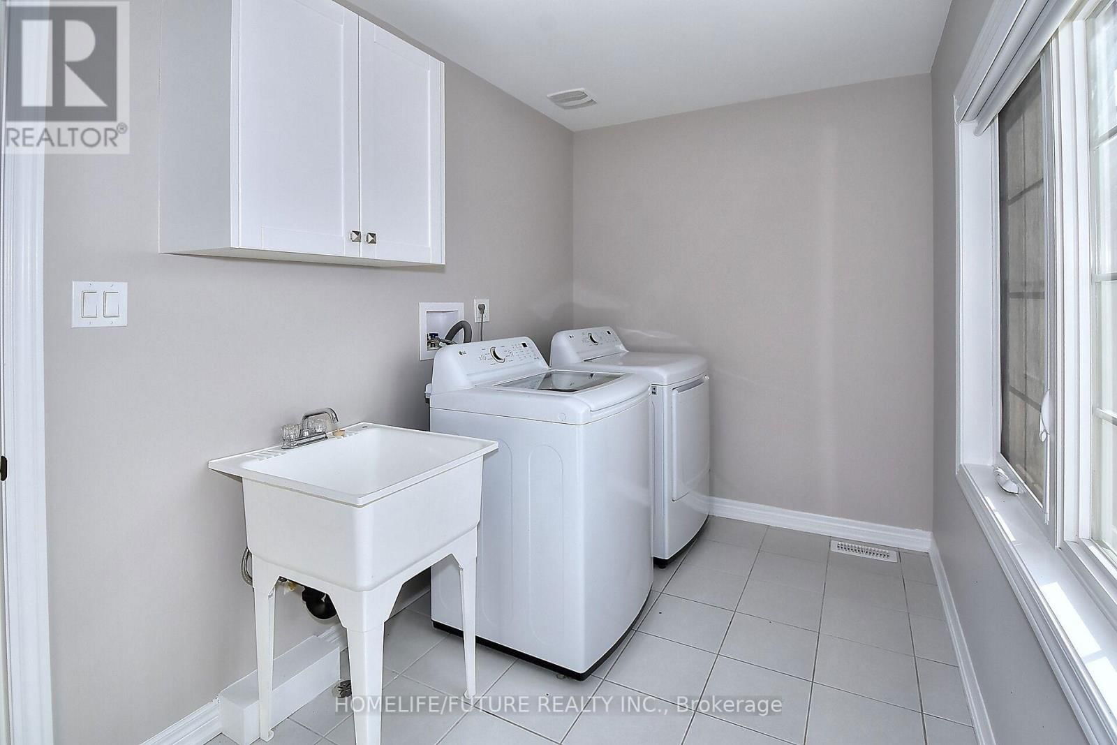 656 LEMAY GROVE Image 31