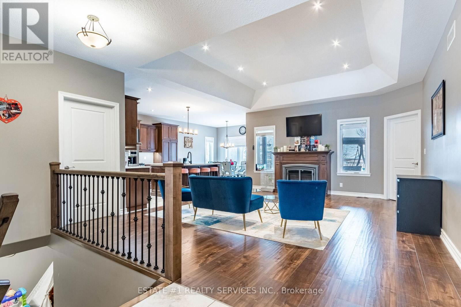 54 TAN AVENUE Image 4