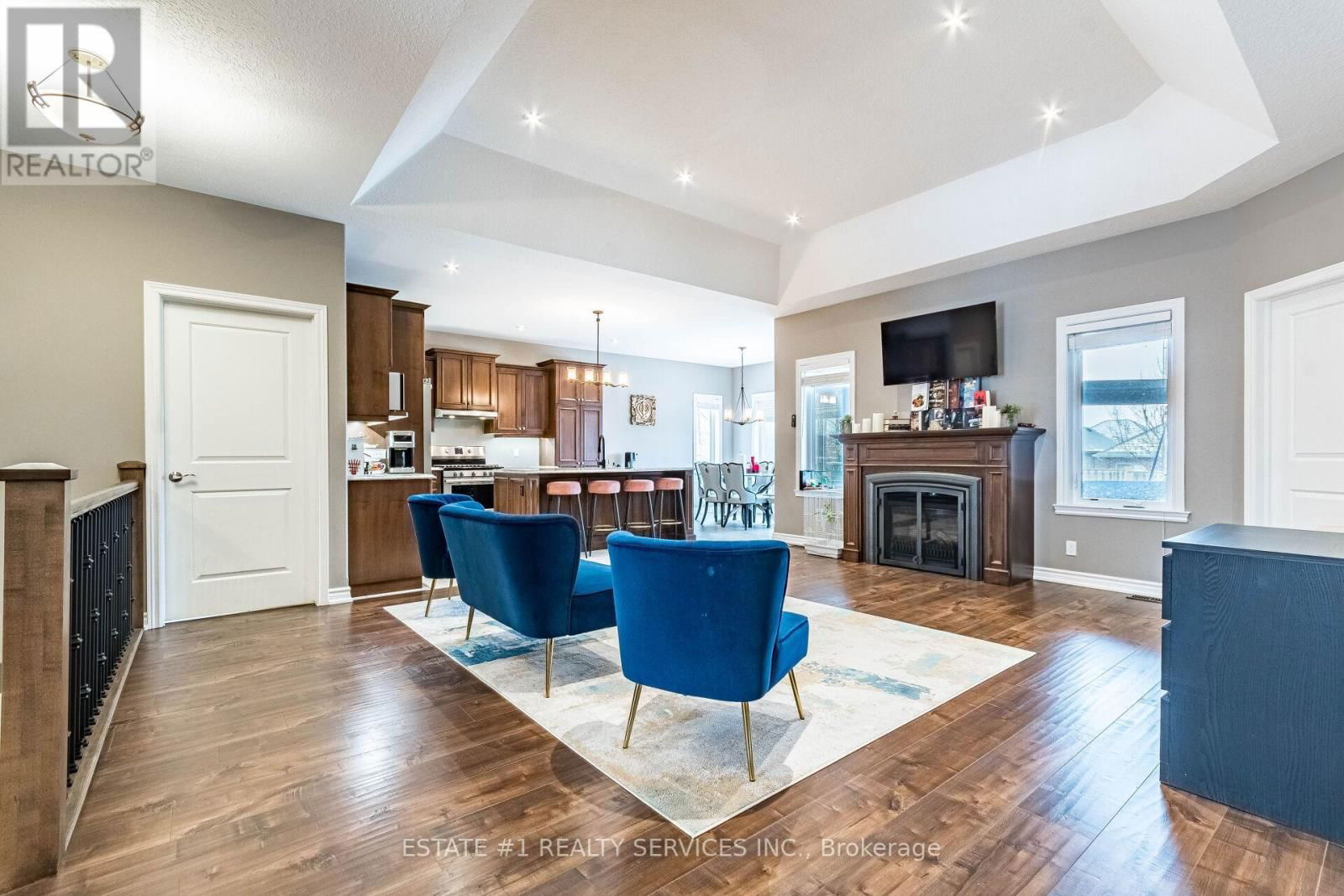54 TAN AVENUE Image 5