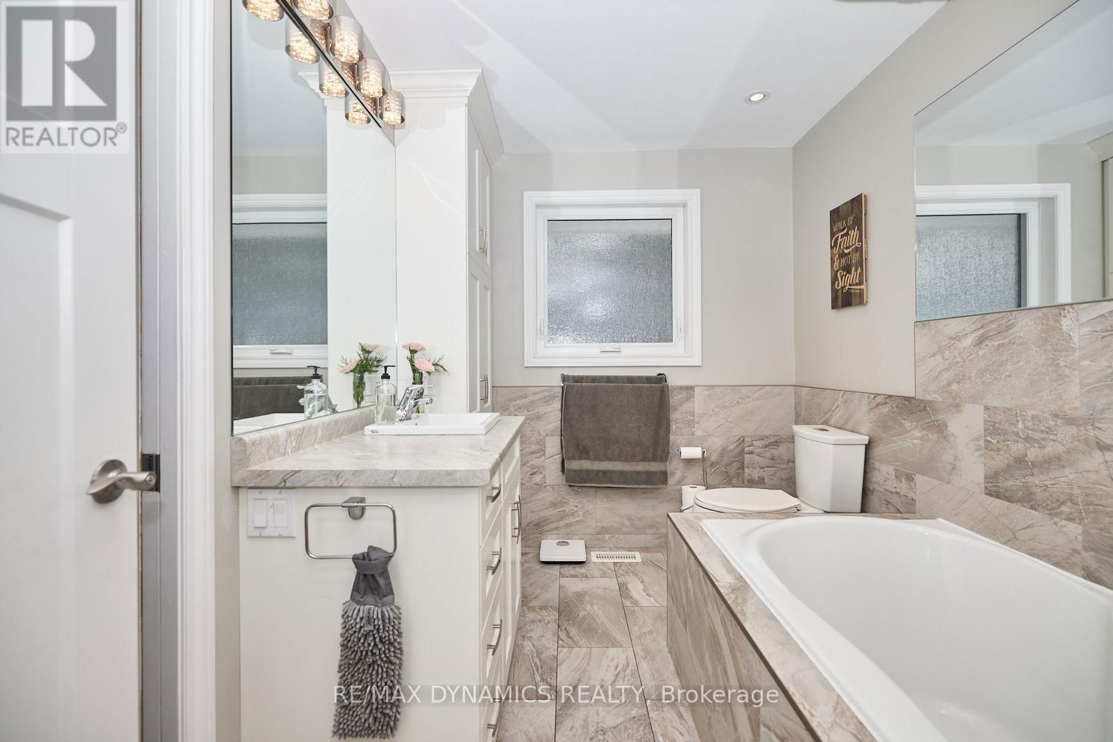 506 MEMORIAL DRIVE Image 13