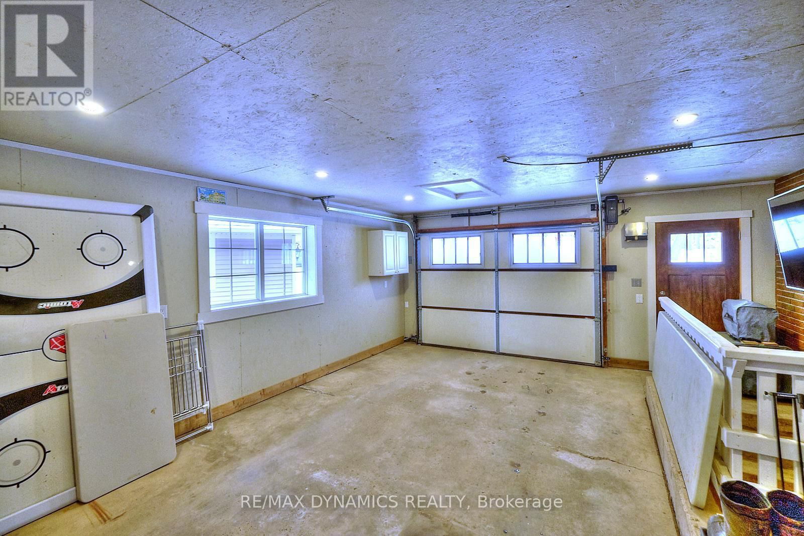 506 MEMORIAL DRIVE Image 25