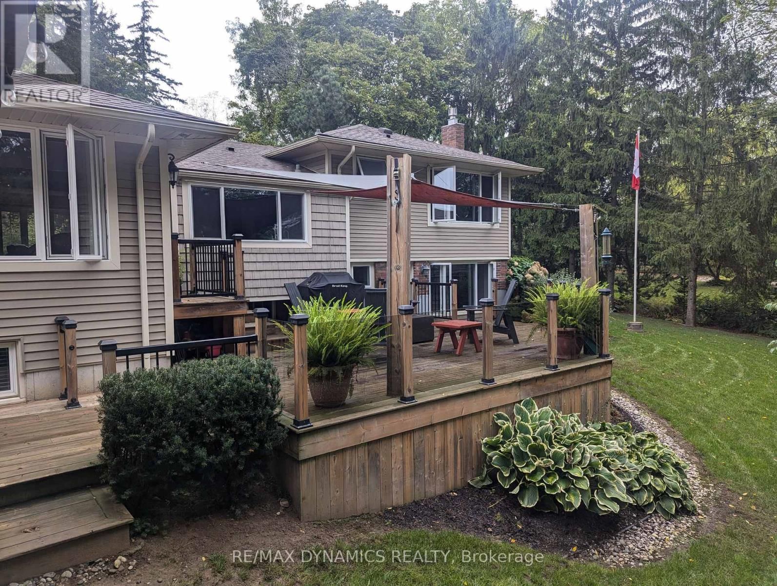 506 MEMORIAL DRIVE Image 33
