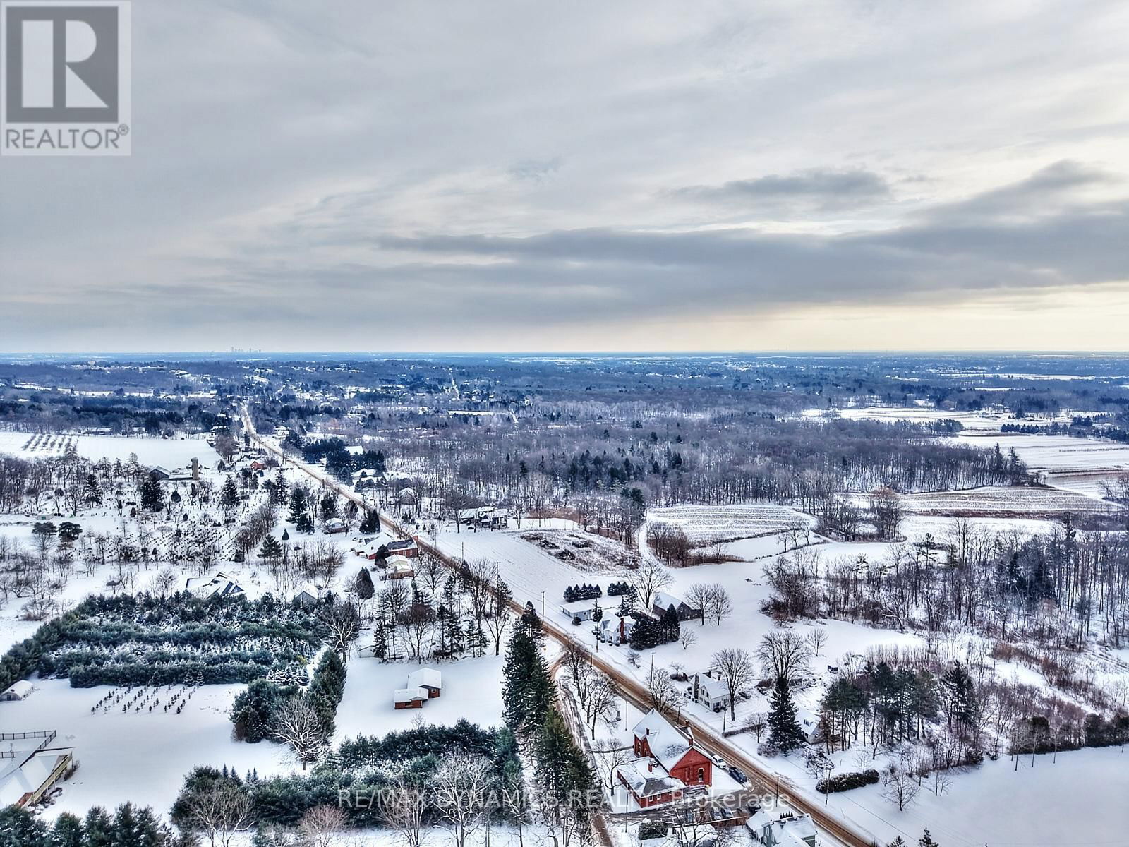 506 MEMORIAL DRIVE Image 38