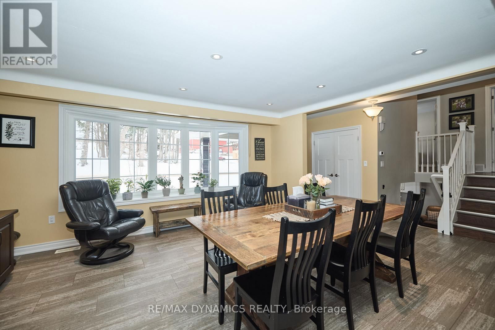 506 MEMORIAL DRIVE Image 8