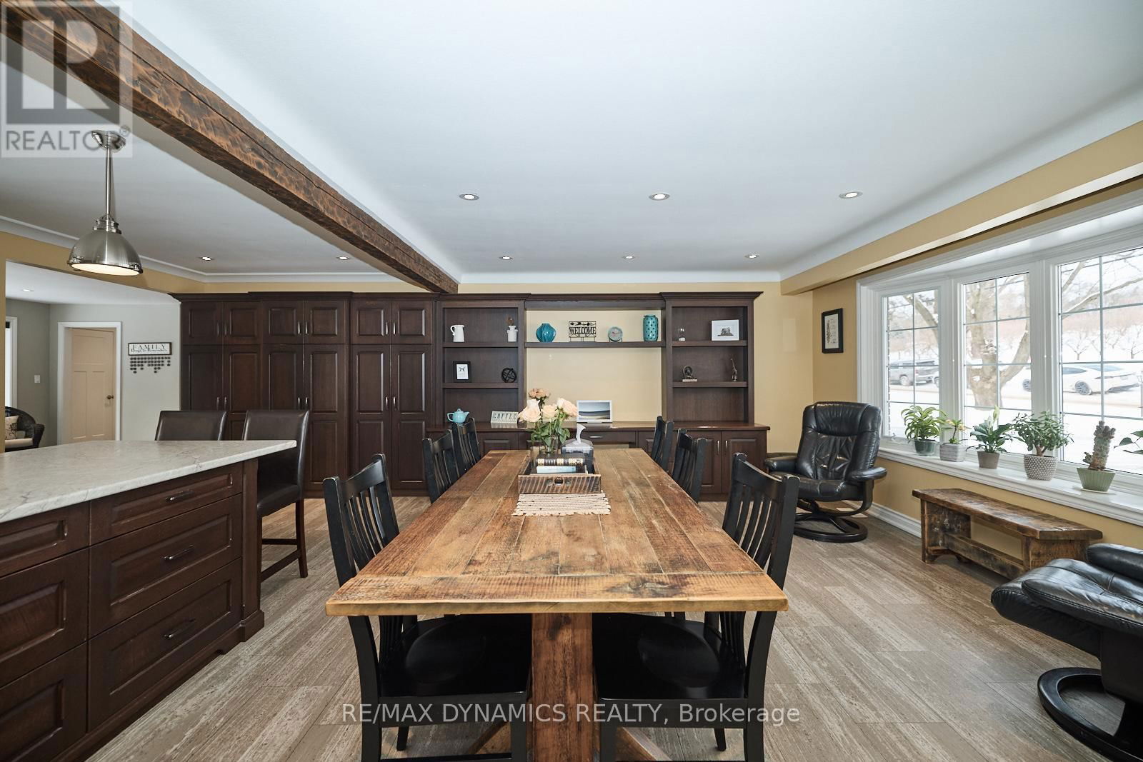 506 MEMORIAL DRIVE Image 9