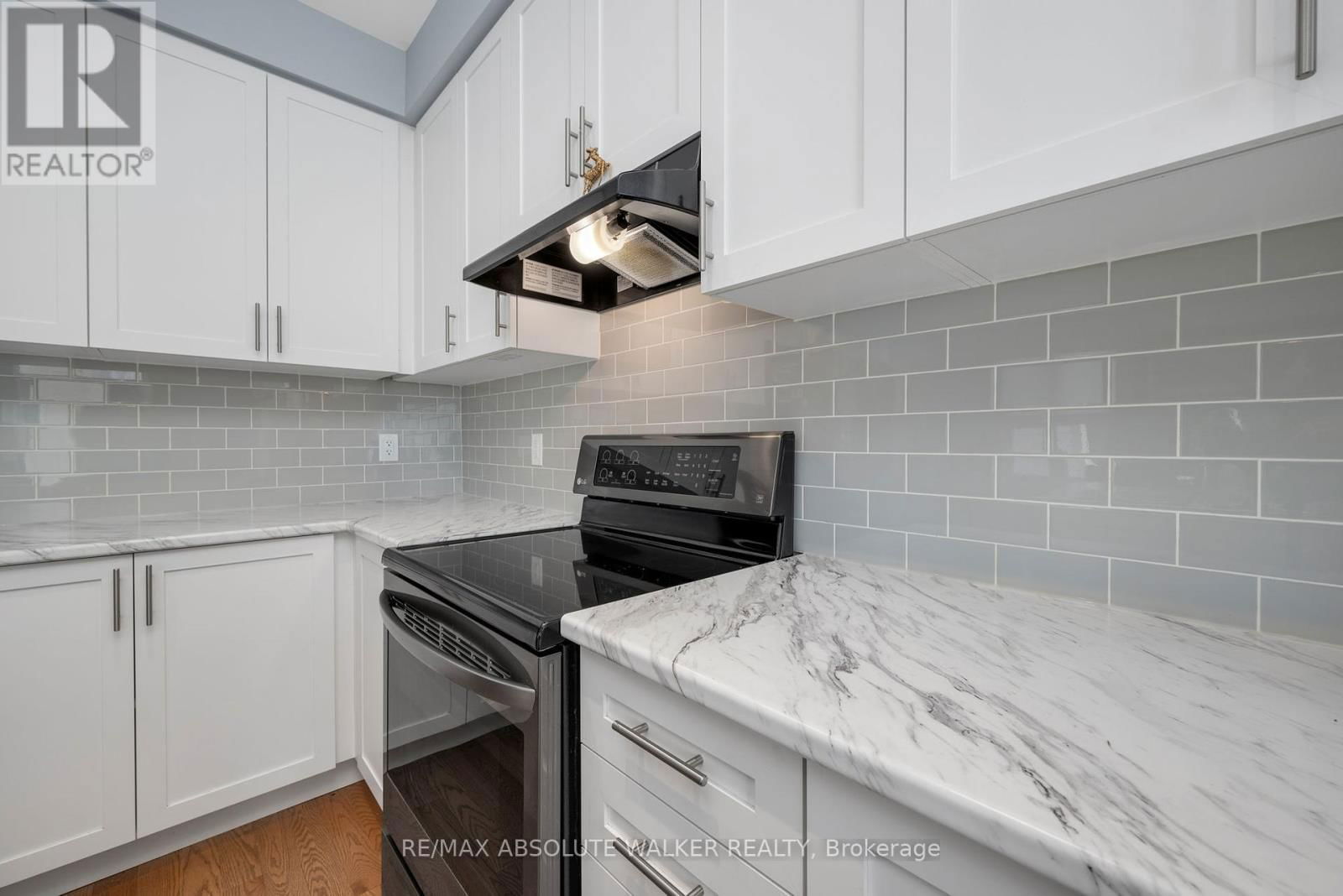 545 TULIP TREE WAY Image 17