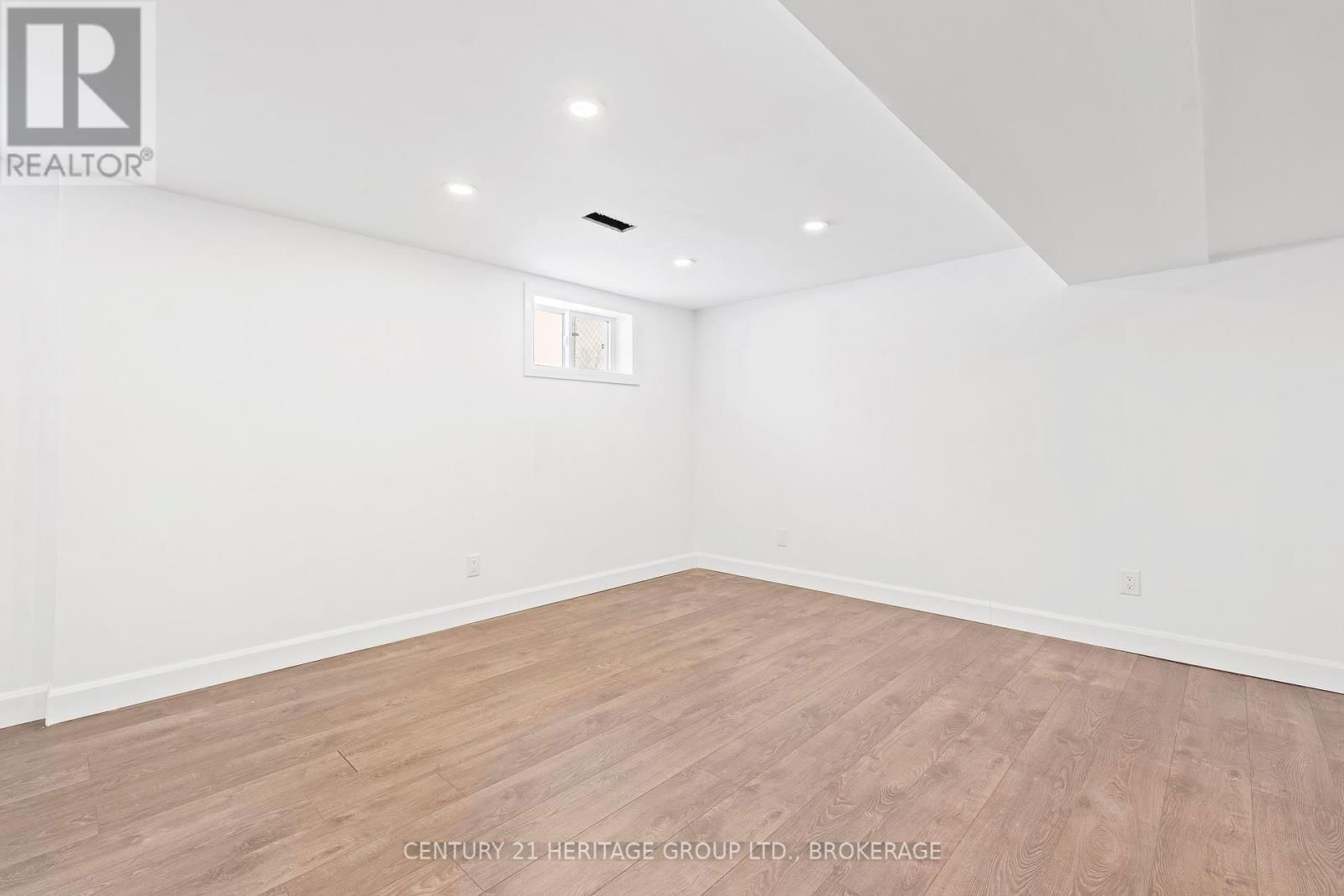 1424 WOODFIELD CRESCENT Image 34