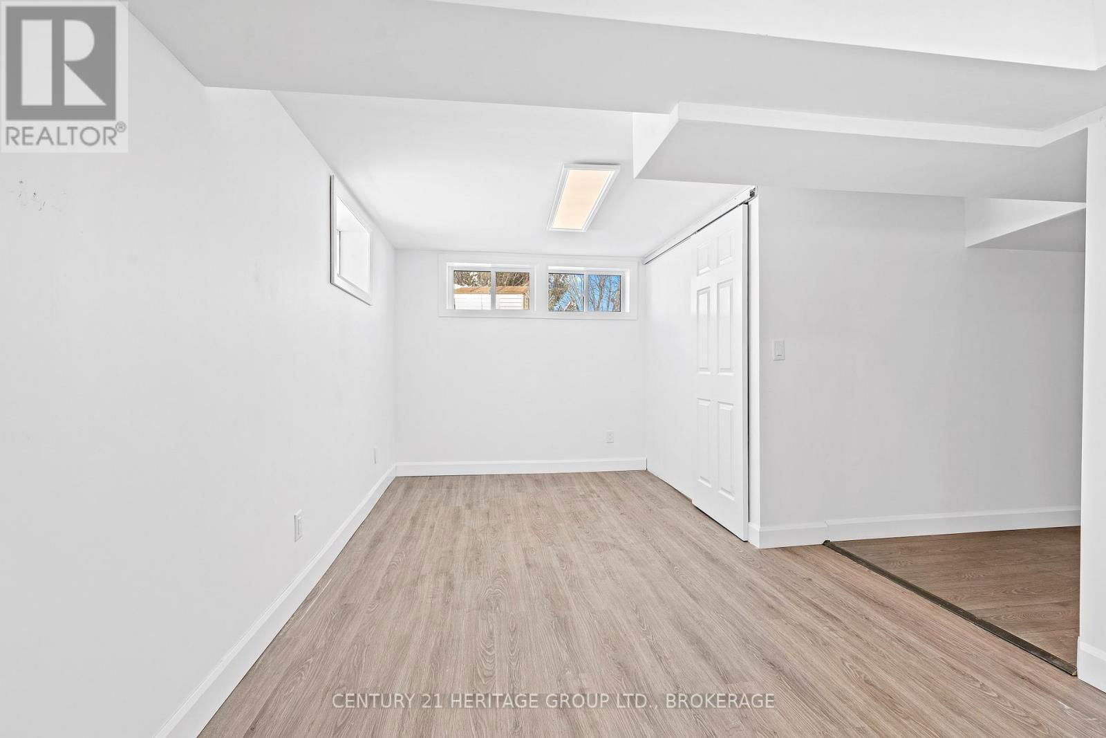 1424 WOODFIELD CRESCENT Image 38