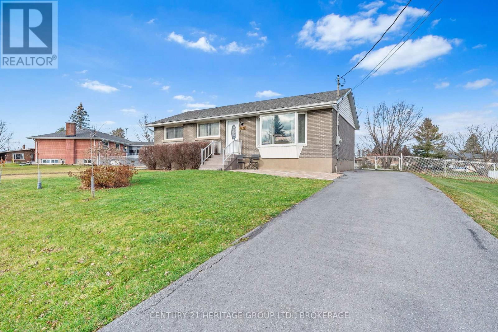 1424 WOODFIELD CRESCENT Image 4