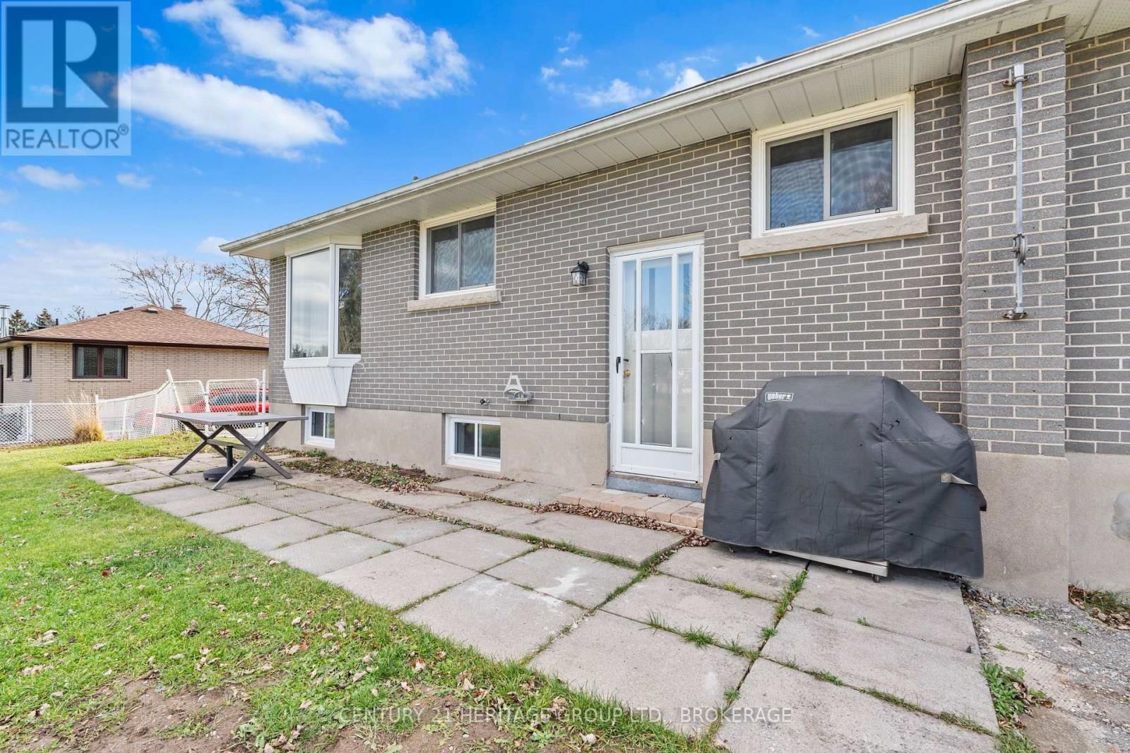 1424 WOODFIELD CRESCENT Image 45