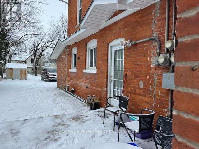 98 TALBOT STREET SOUTH Image 10