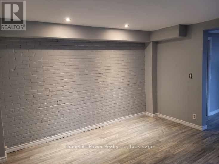 98 TALBOT STREET SOUTH Image 26
