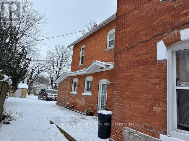 98 TALBOT STREET SOUTH Image 9
