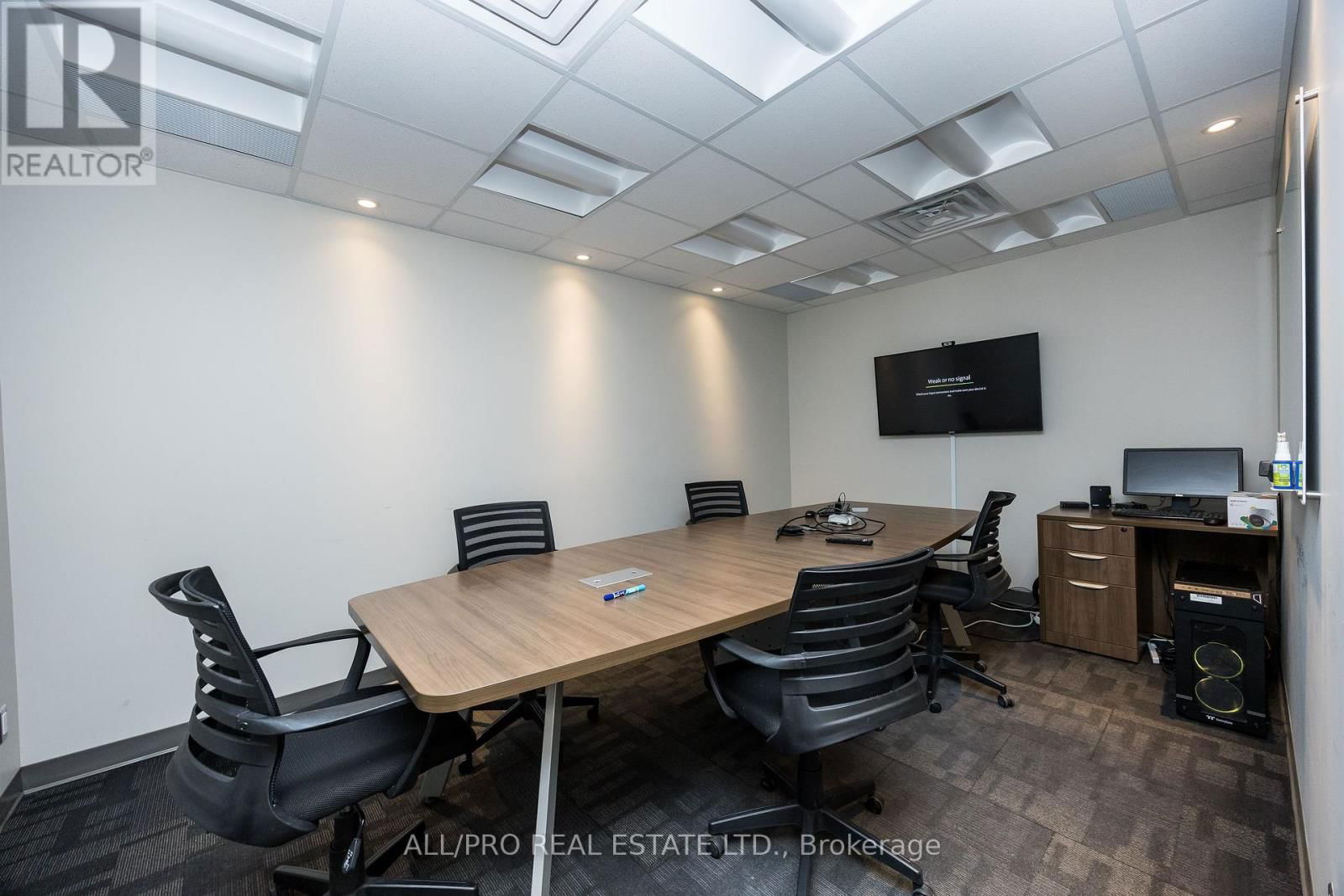 1011 THOMAS SPRATT PLACE NORTH Image 13