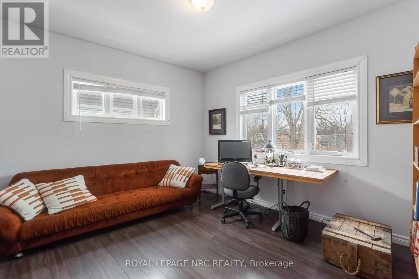 207 CAMBRIDGE ROAD EAST Image 18