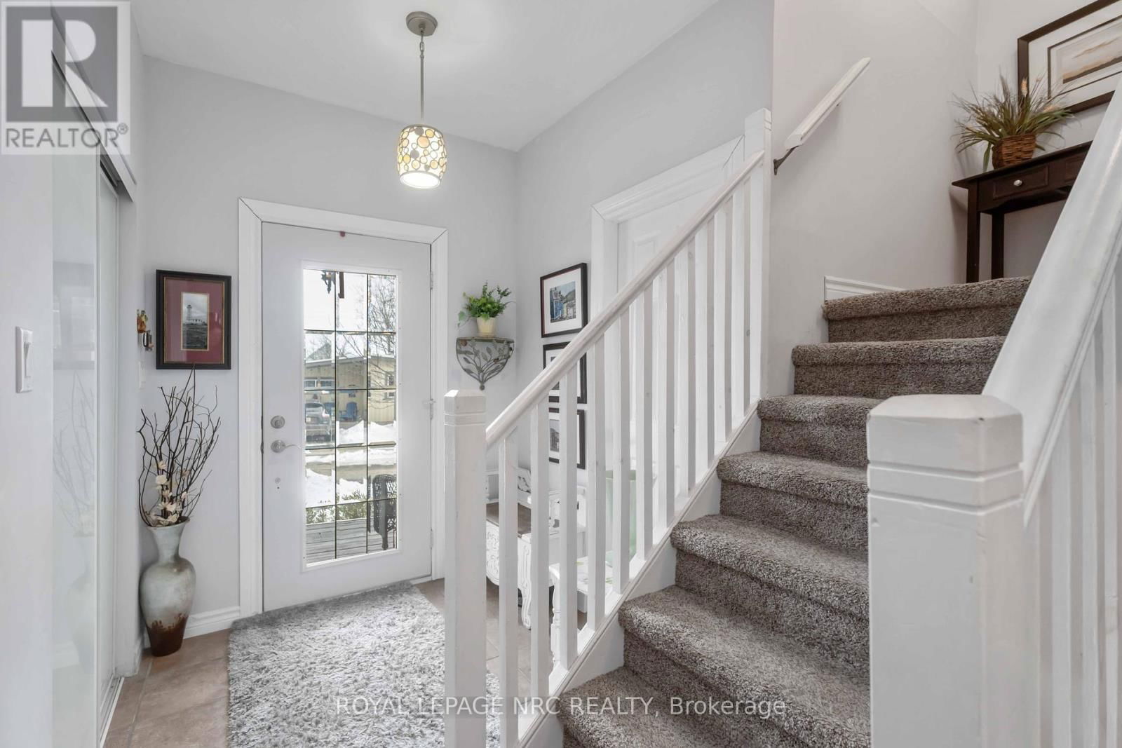 207 CAMBRIDGE ROAD EAST Image 3