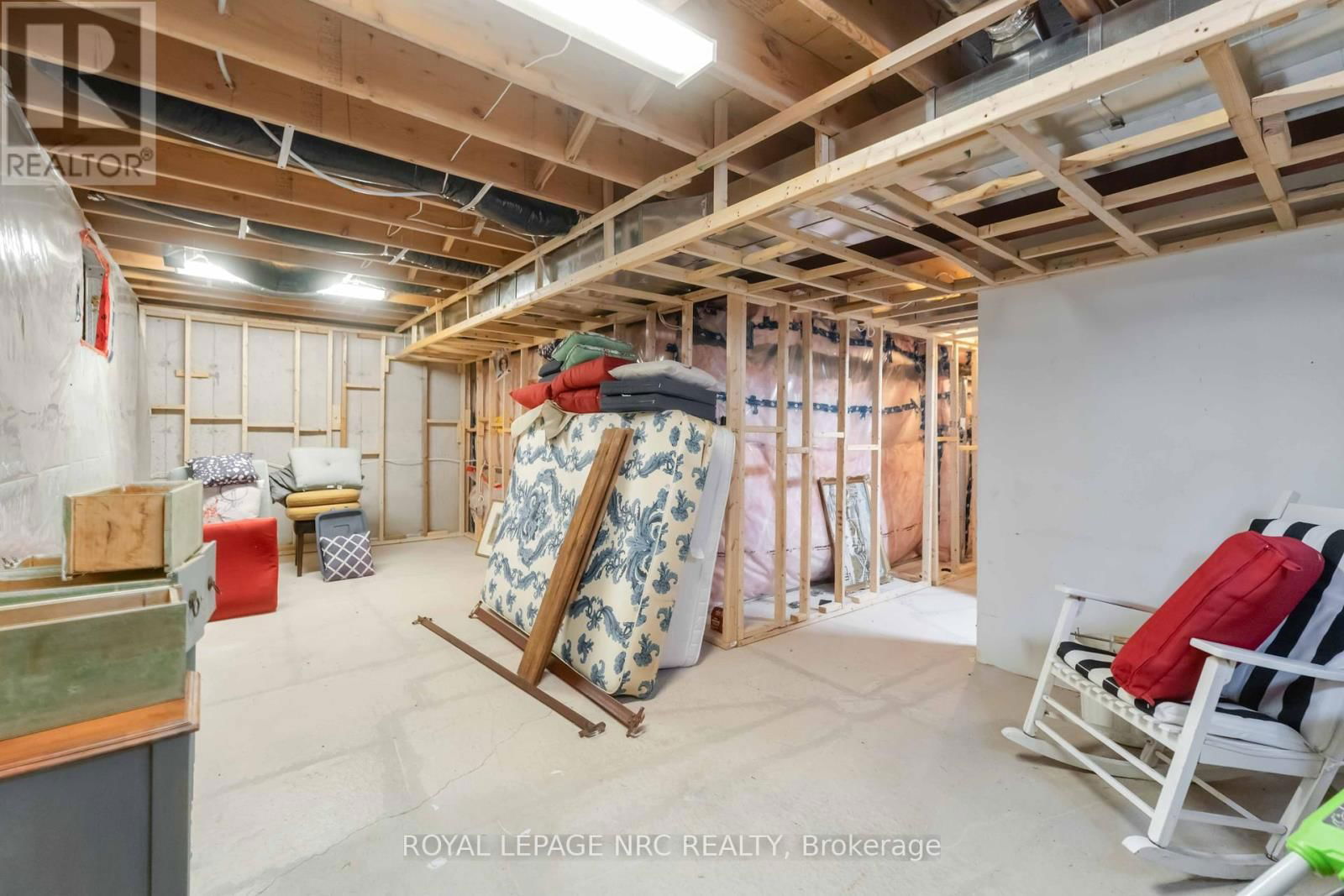207 CAMBRIDGE ROAD EAST Image 31