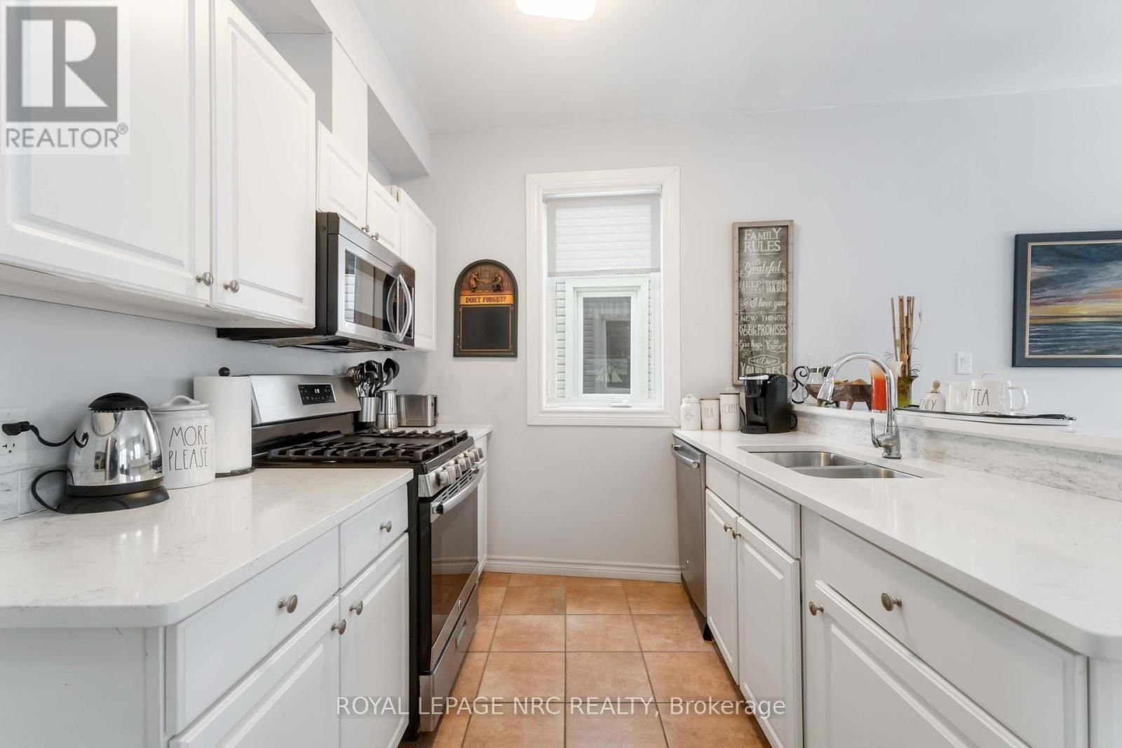 207 CAMBRIDGE ROAD EAST Image 7
