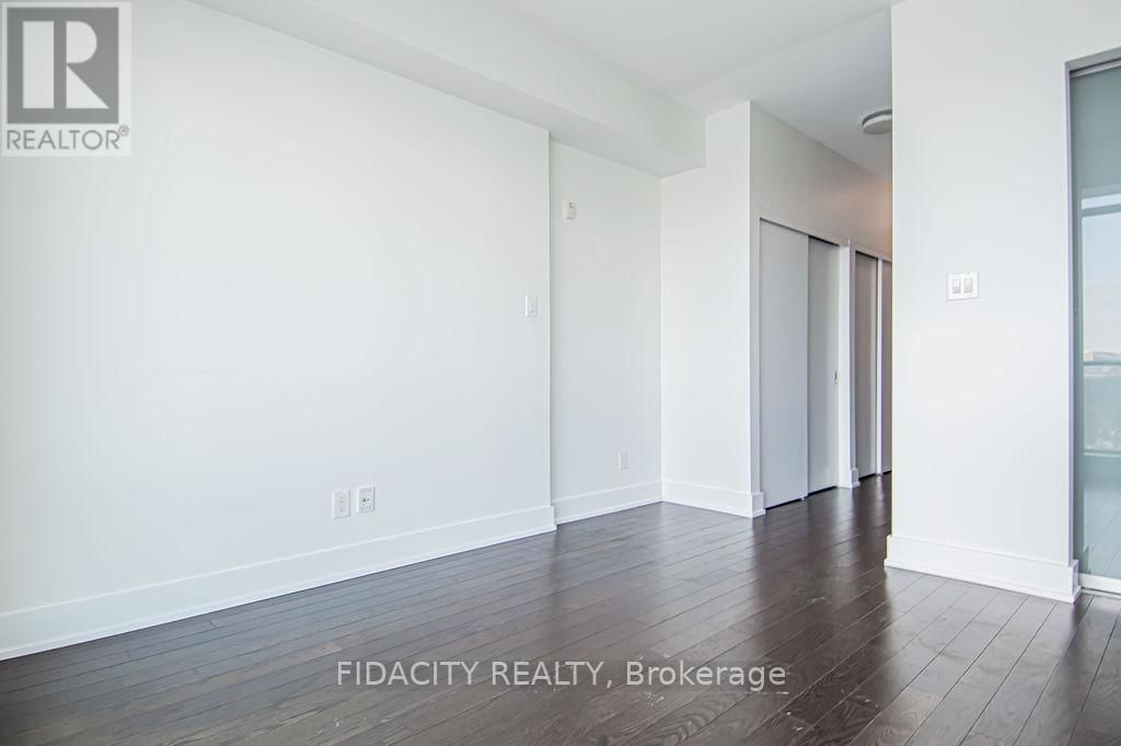 810 - 88 RICHMOND ROAD Image 10