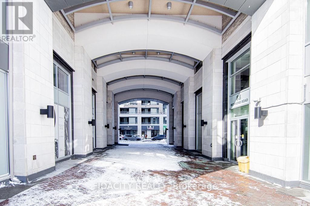 810 - 88 RICHMOND ROAD Image 2