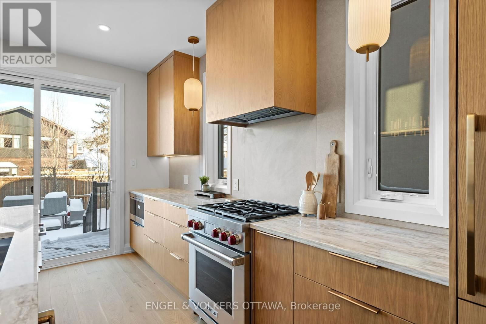 51 ROSS AVENUE Image 13