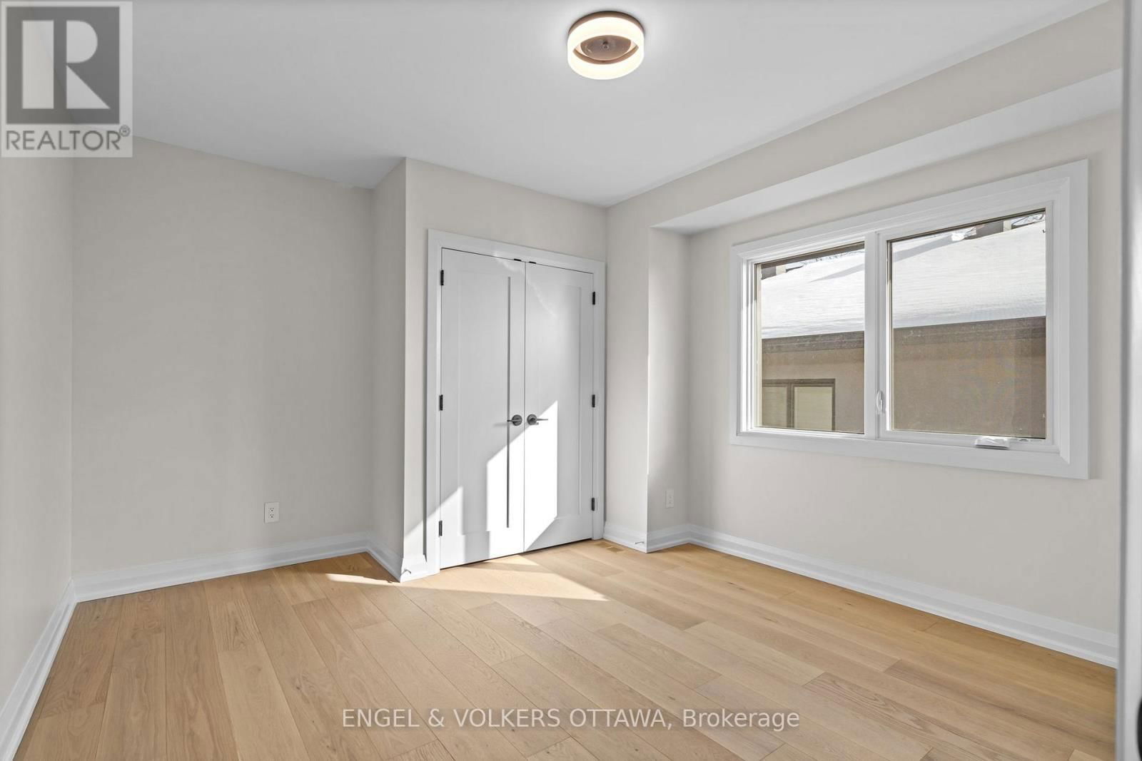 51 ROSS AVENUE Image 17