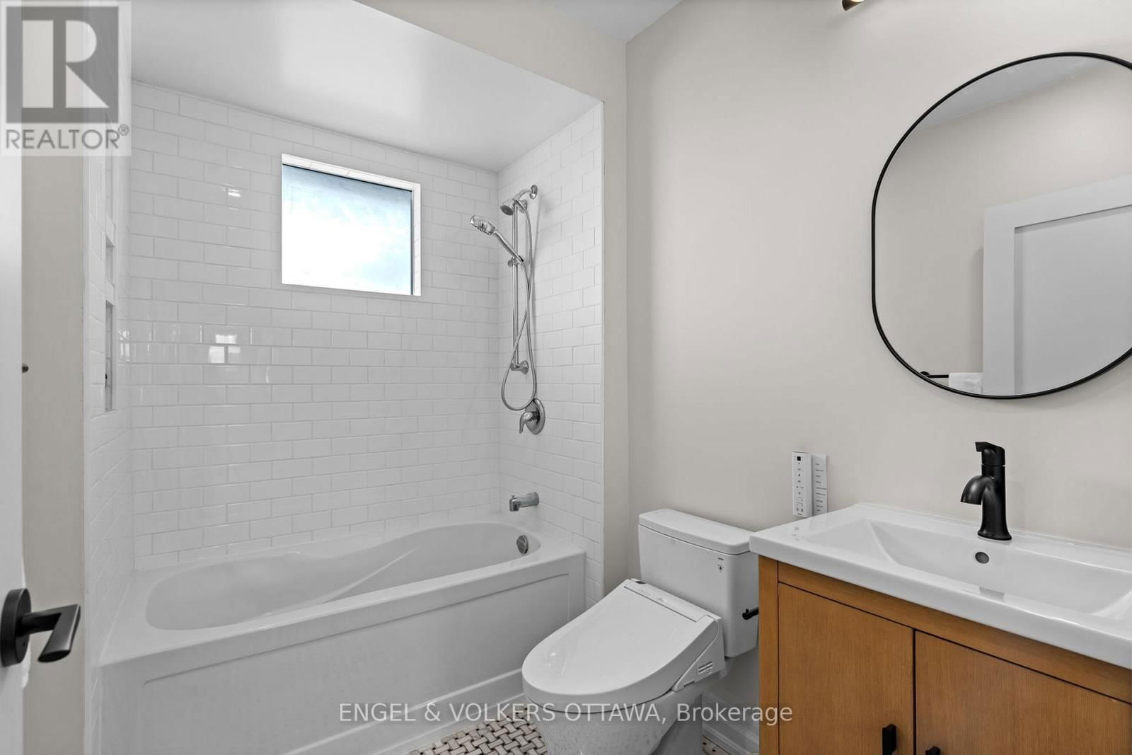 51 ROSS AVENUE Image 18