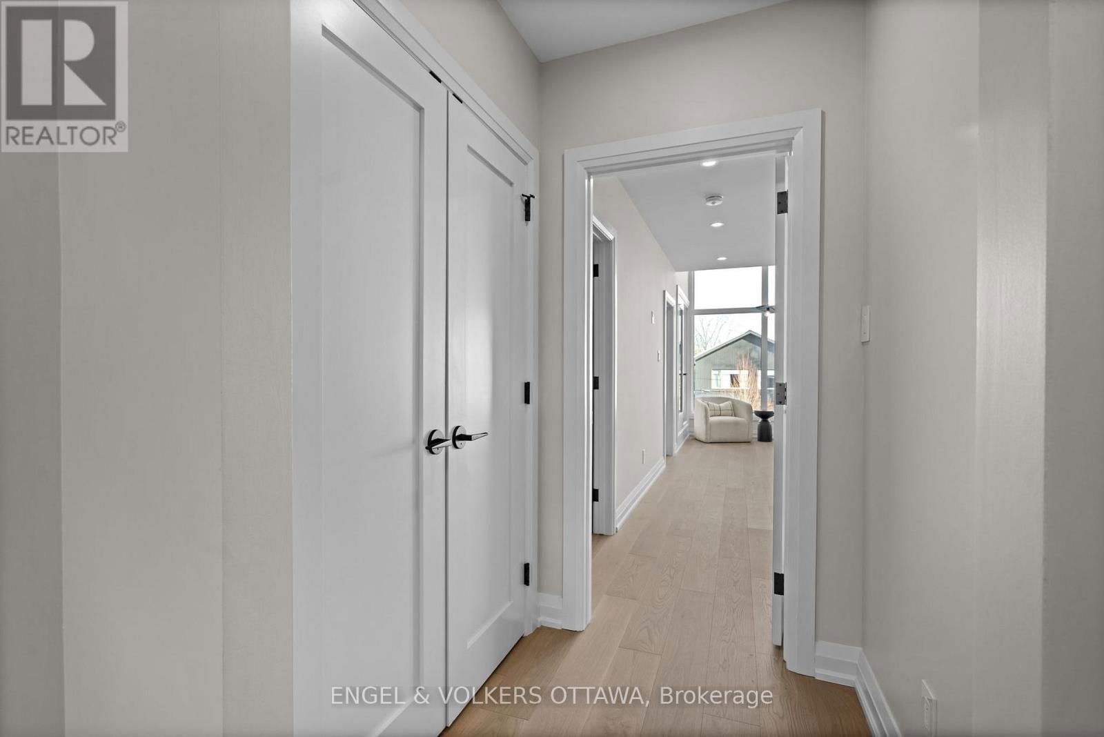 51 ROSS AVENUE Image 19