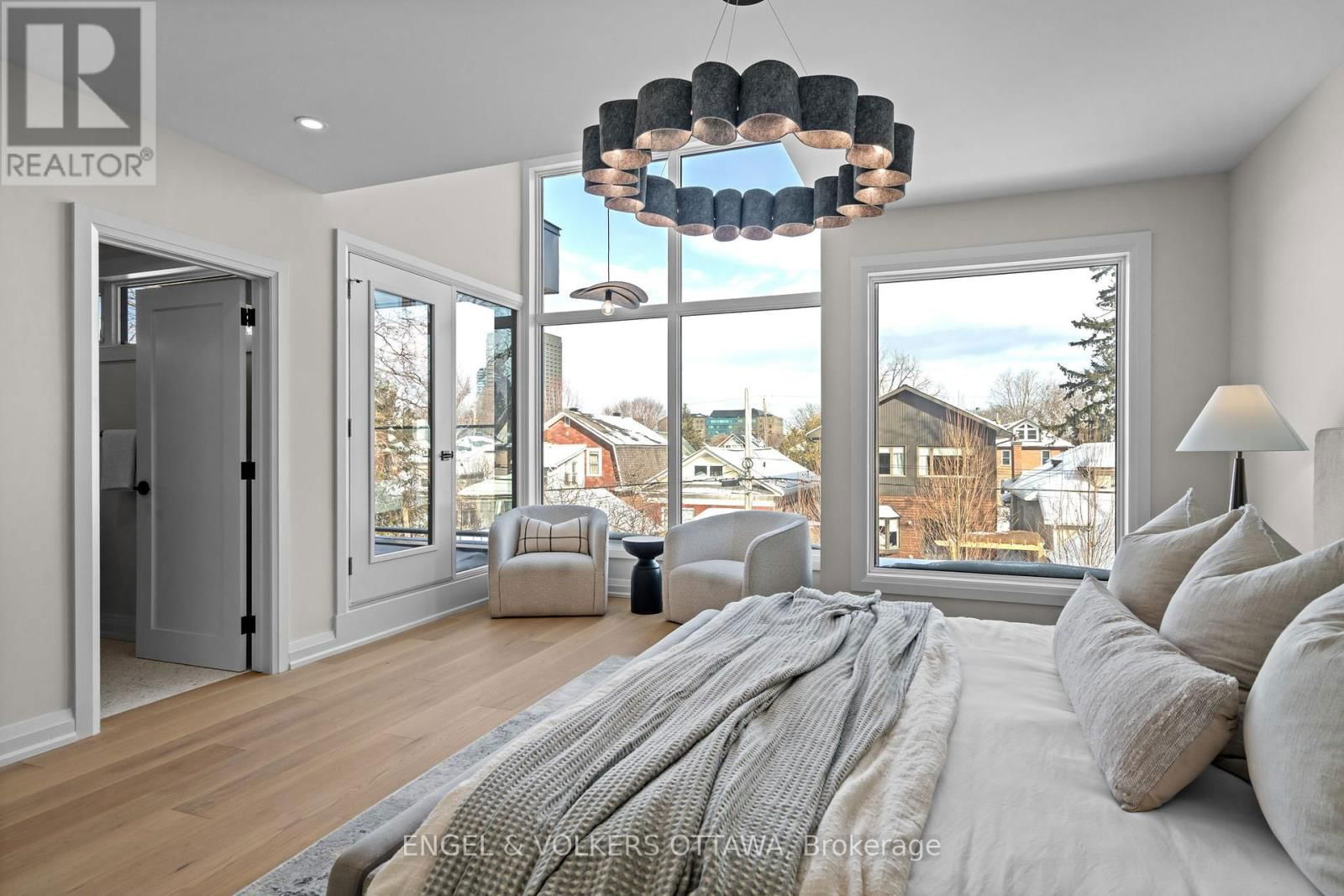 51 ROSS AVENUE Image 21