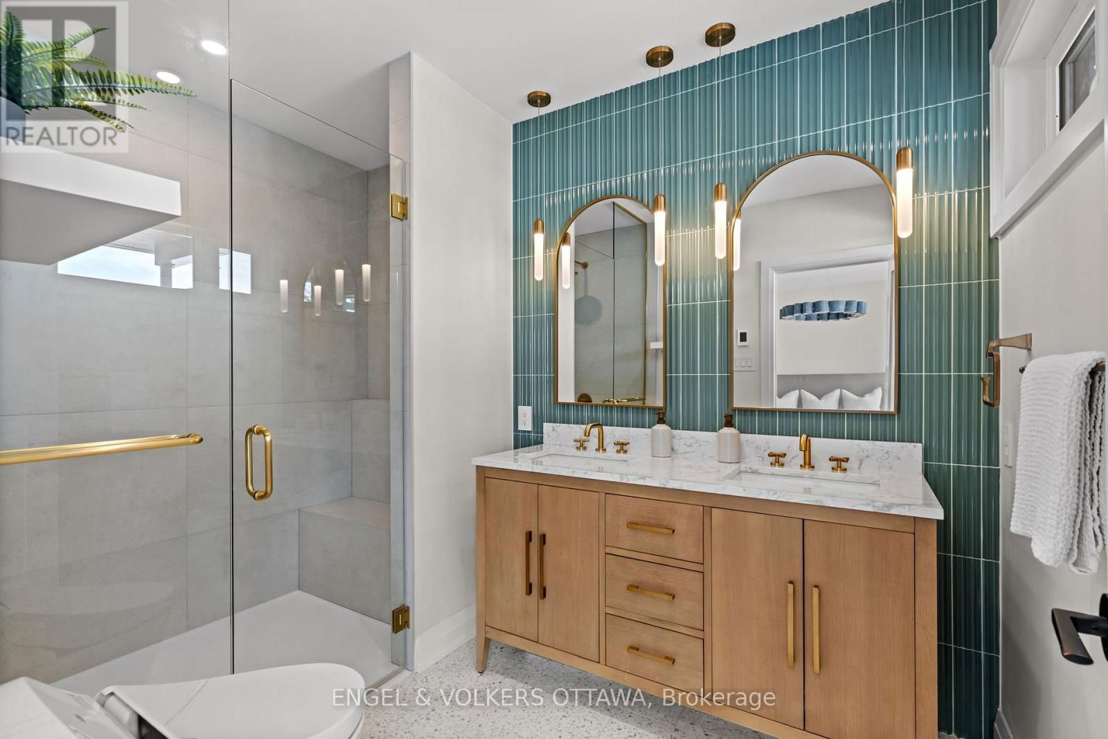 51 ROSS AVENUE Image 28