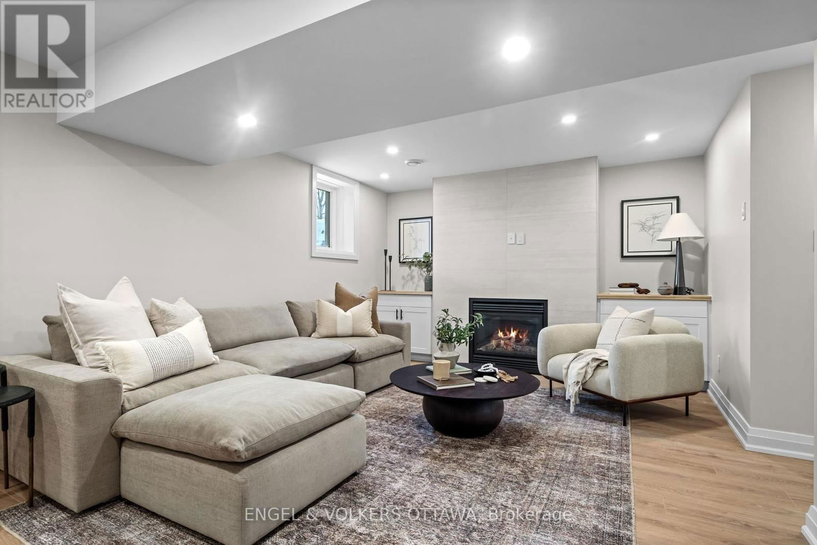 51 ROSS AVENUE Image 32