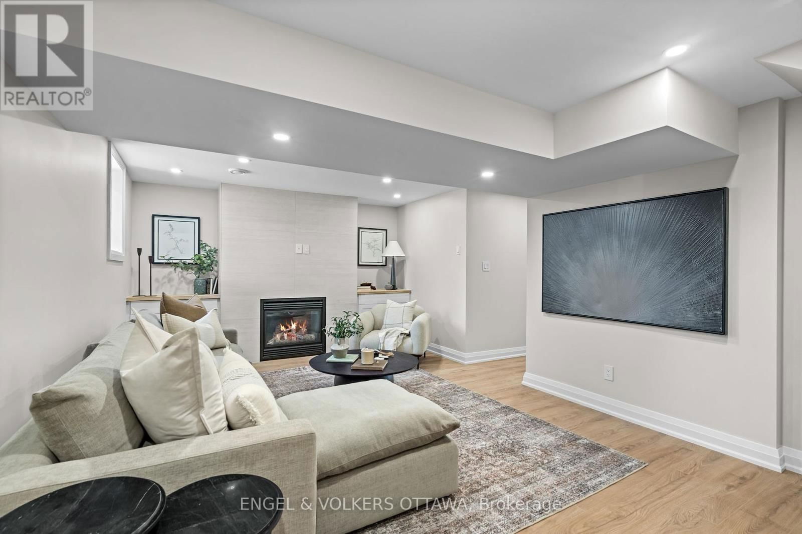 51 ROSS AVENUE Image 34