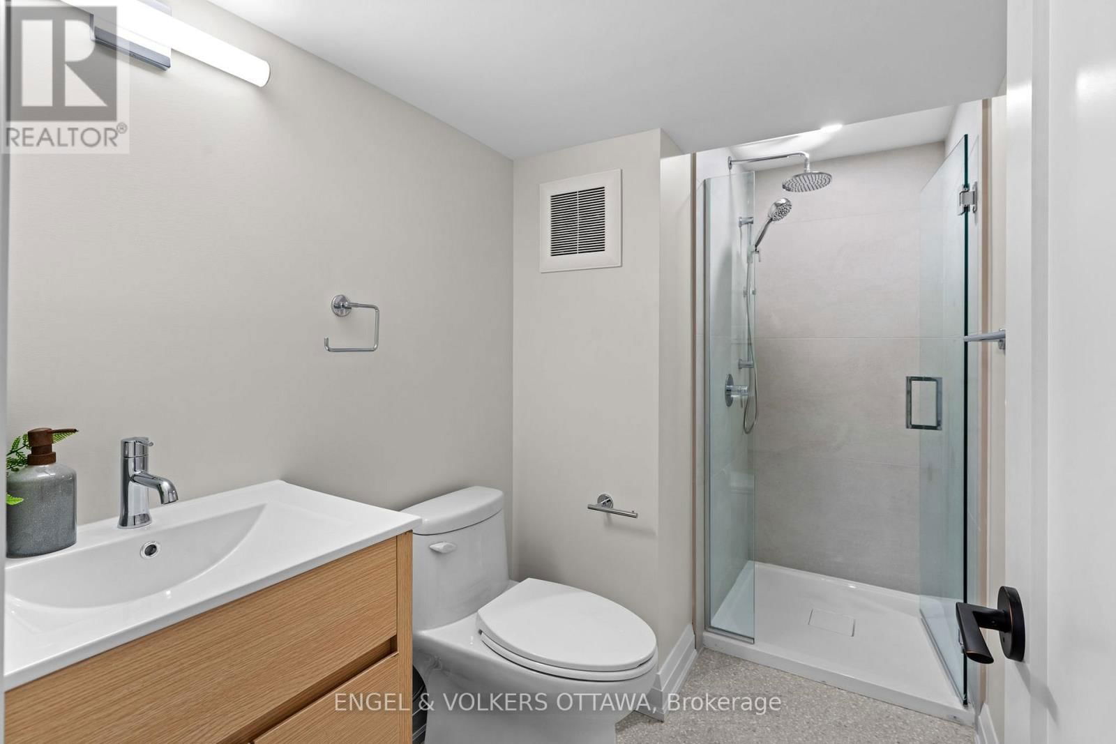 51 ROSS AVENUE Image 38