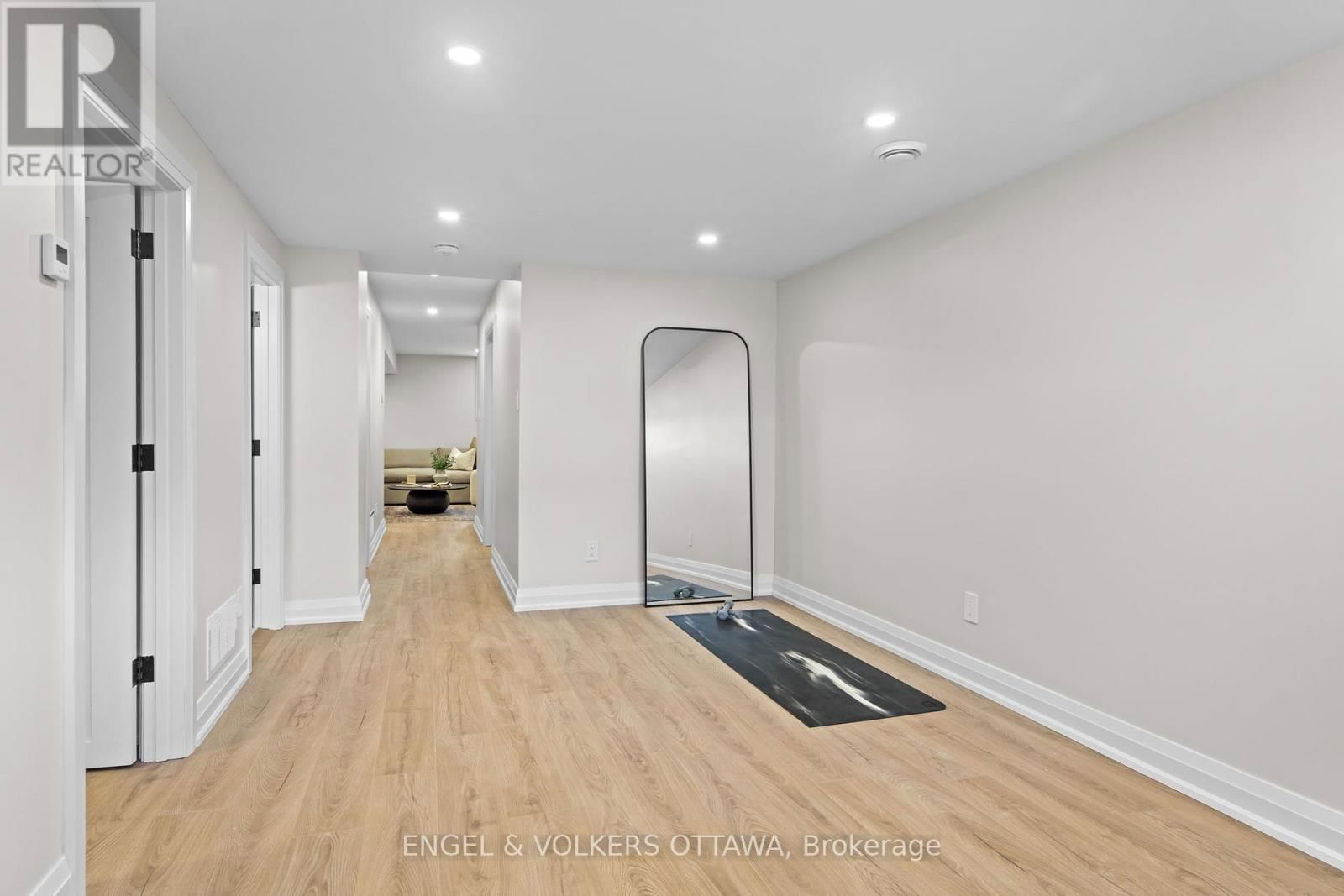 51 ROSS AVENUE Image 39