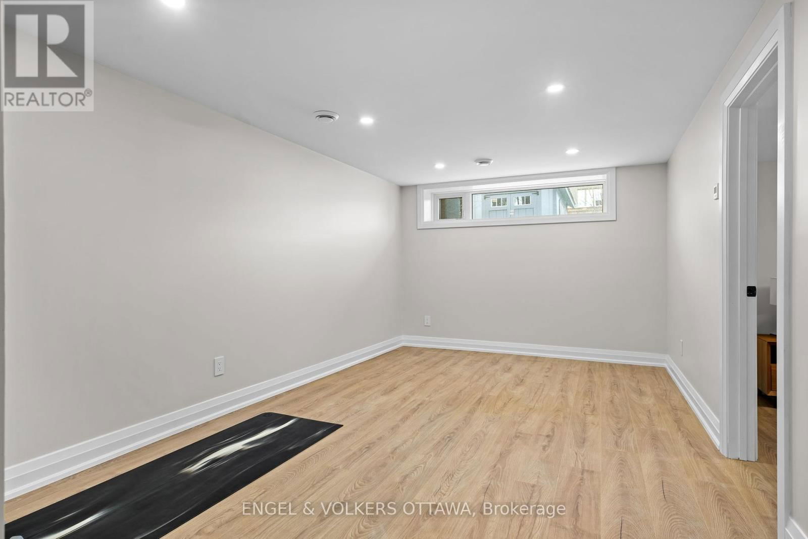 51 ROSS AVENUE Image 40