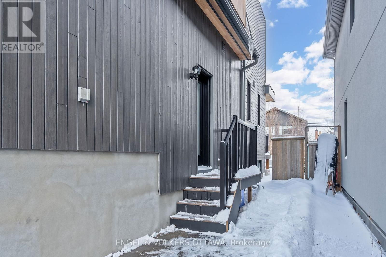 51 ROSS AVENUE Image 41