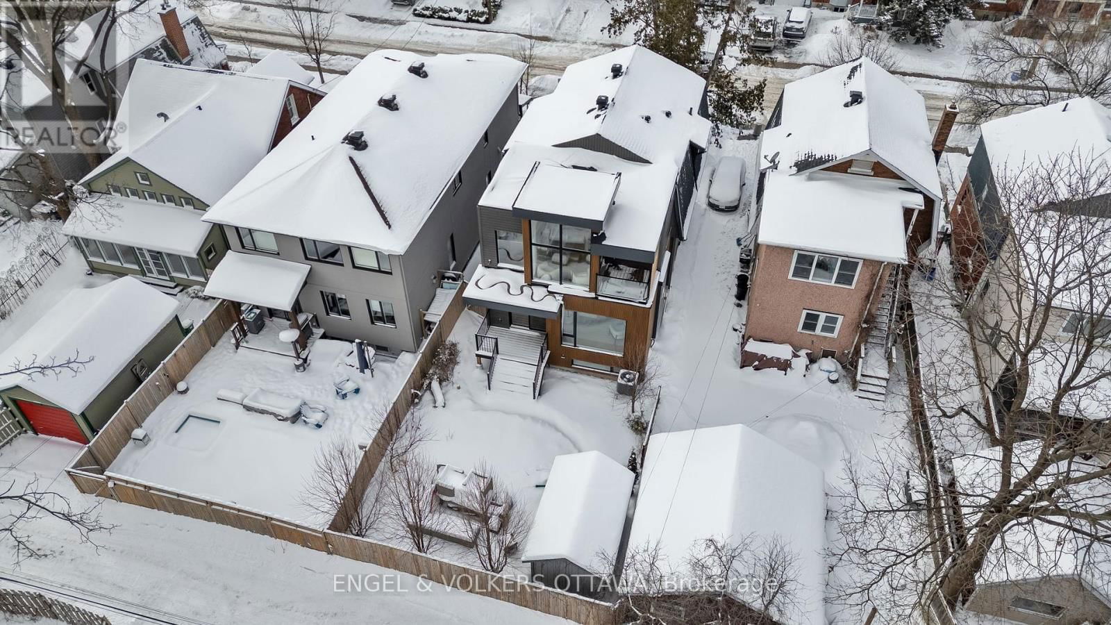 51 ROSS AVENUE Image 44