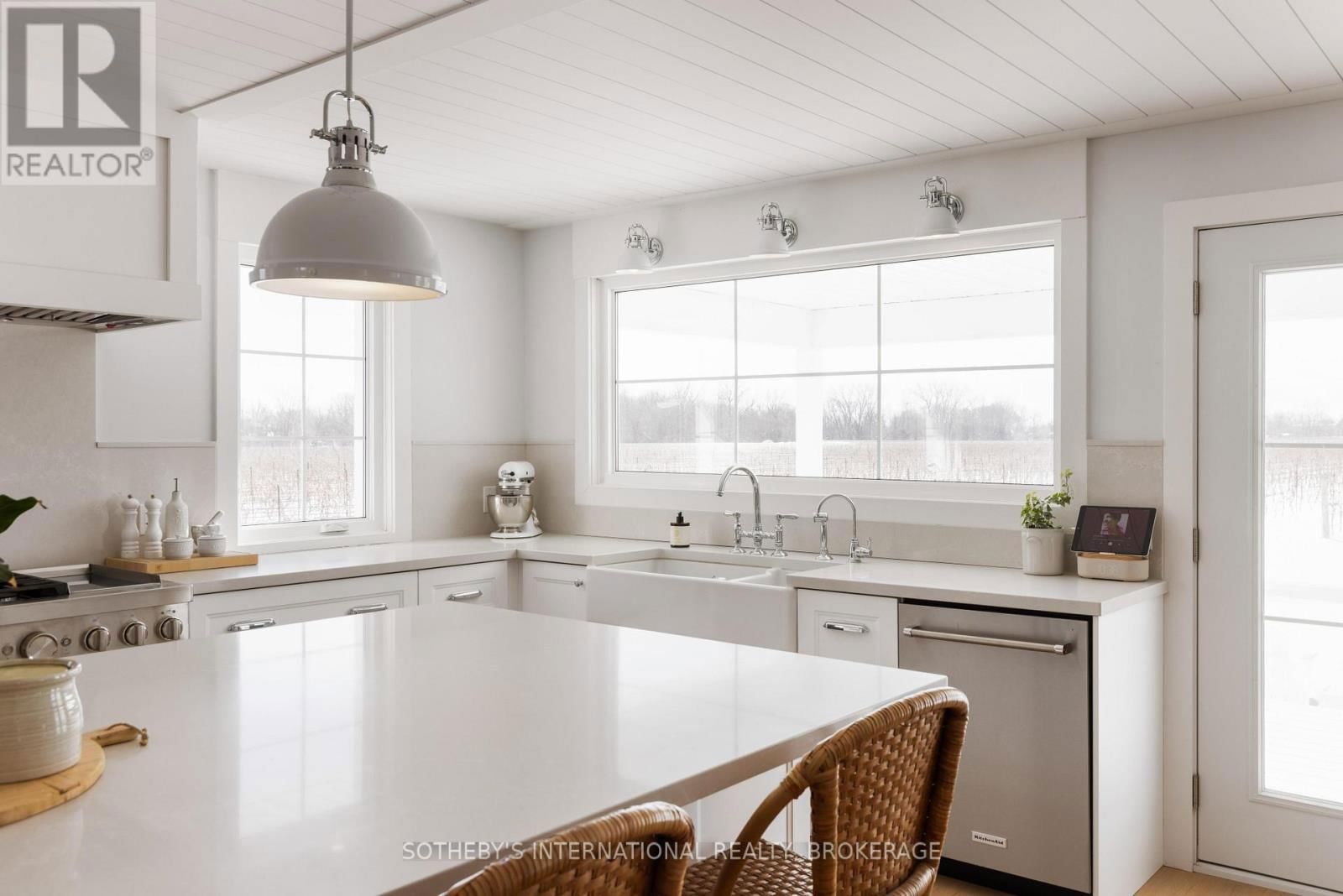 1219 LAKESHORE ROAD Image 12