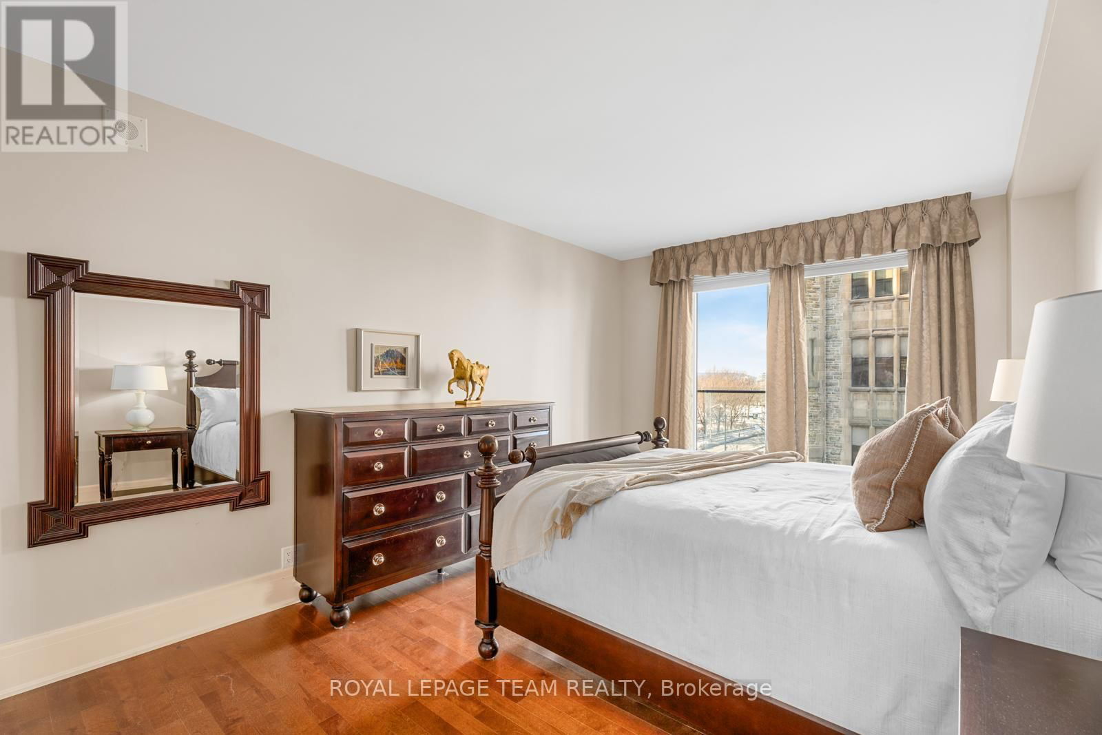 606 - 700 SUSSEX DRIVE Image 12