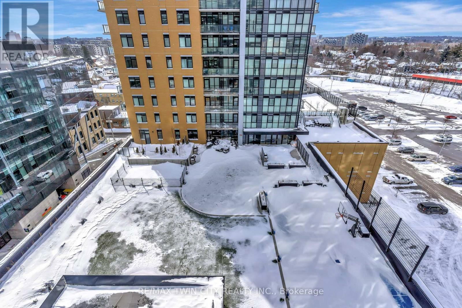 906 - 104 GARMENT STREET Image 38
