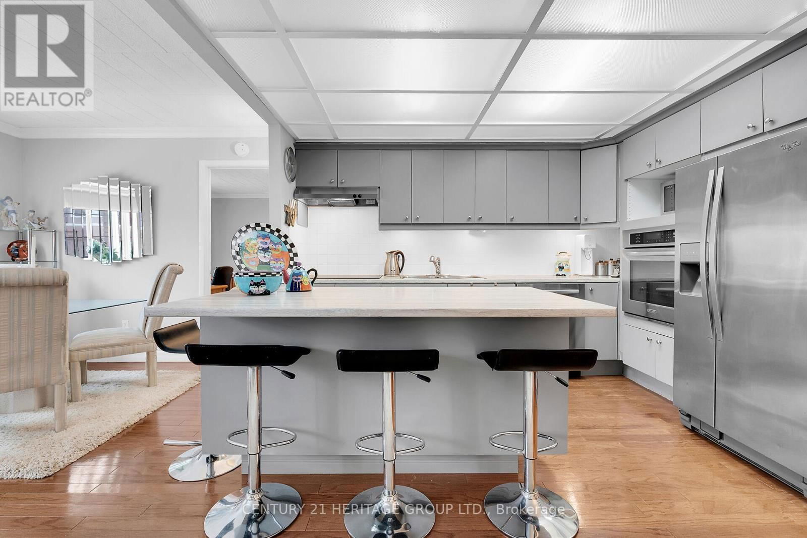 #207 - 20 JOHN STREET Image 10